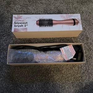 Adagio 2” Round Blow Dry Brush - NIB